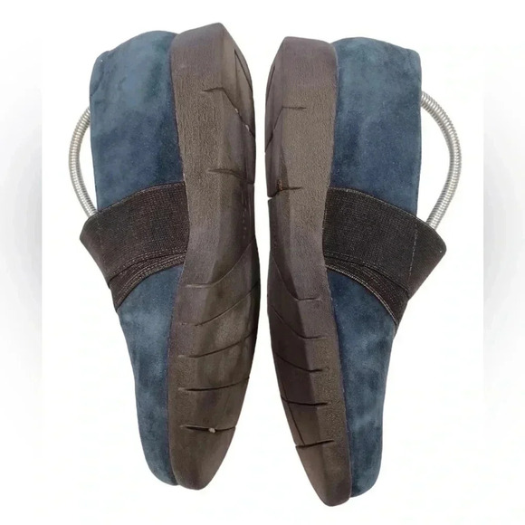 Clarks Artisan  Blue Suede Stretch Strap Slip On Shoes Size 9.5M - Picture 5 of 9